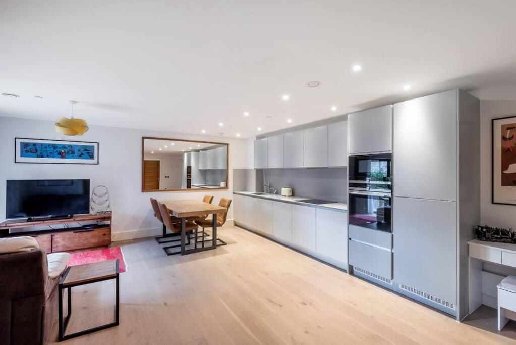 דירות לונדון Stylish 2 Bed 2 Bath In Highgate & Free Parking מראה חיצוני תמונה