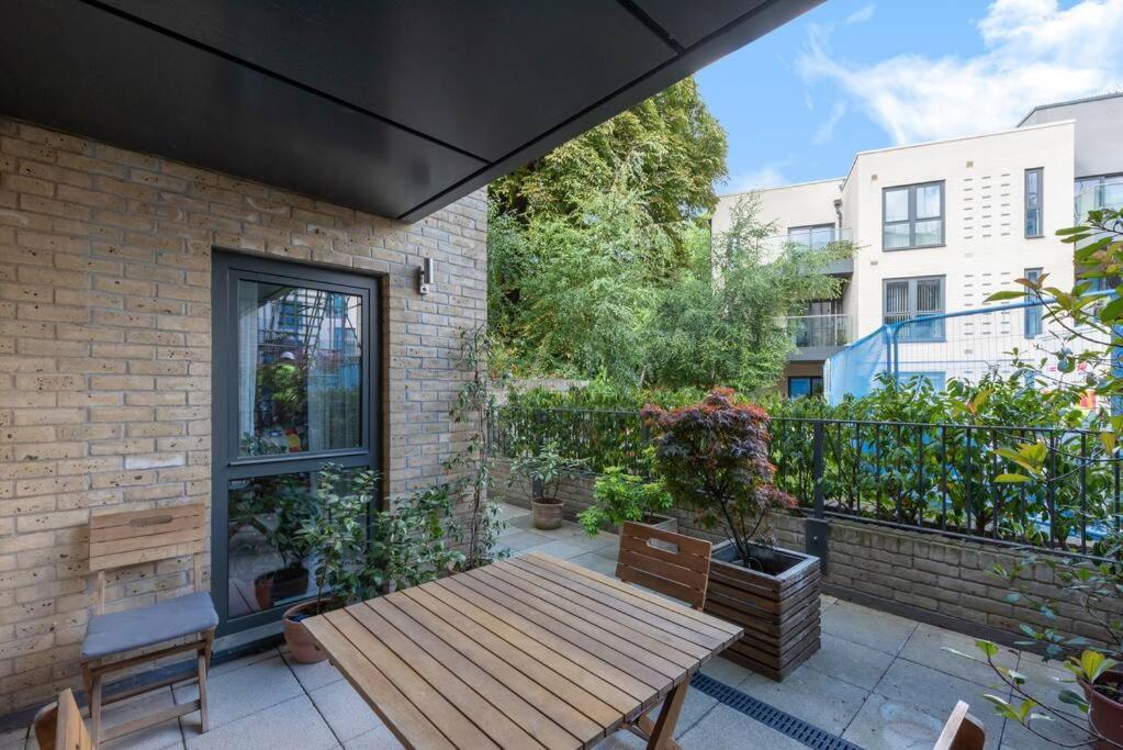 דירות לונדון Stylish 2 Bed 2 Bath In Highgate & Free Parking מראה חיצוני תמונה
